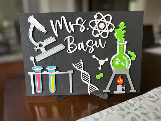 Science Lab Shelf Sitter